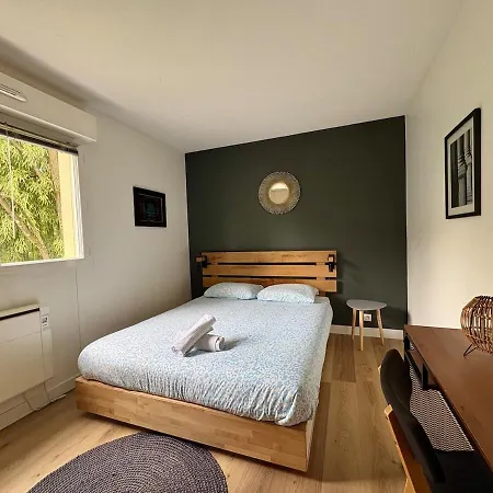 Godard - T3 Avec 2 1 Salle De Bain Et Balcon * Bordeaux