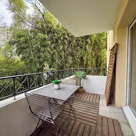 Godard - T3 Avec 2 1 Salle De Bain Et Balcon アパート ボルドー